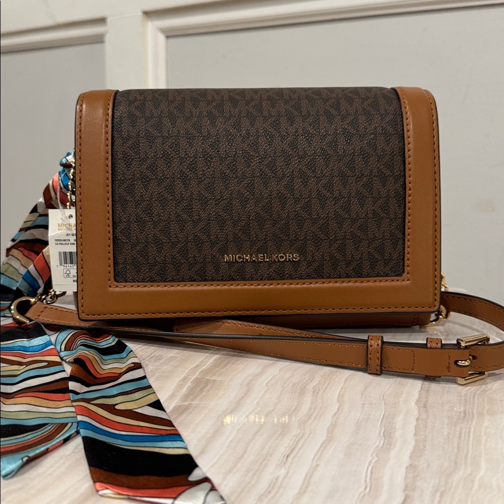 Michael Kors Bag Jet Set Logo Brown and Tan Chain Crossbody NWT - Picture 4 of 17